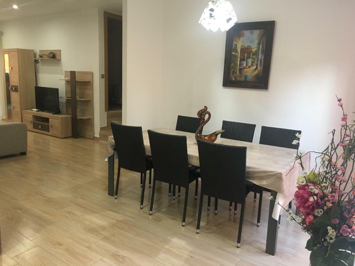 Apartment With Private Patio Fuengirola Extérieur photo