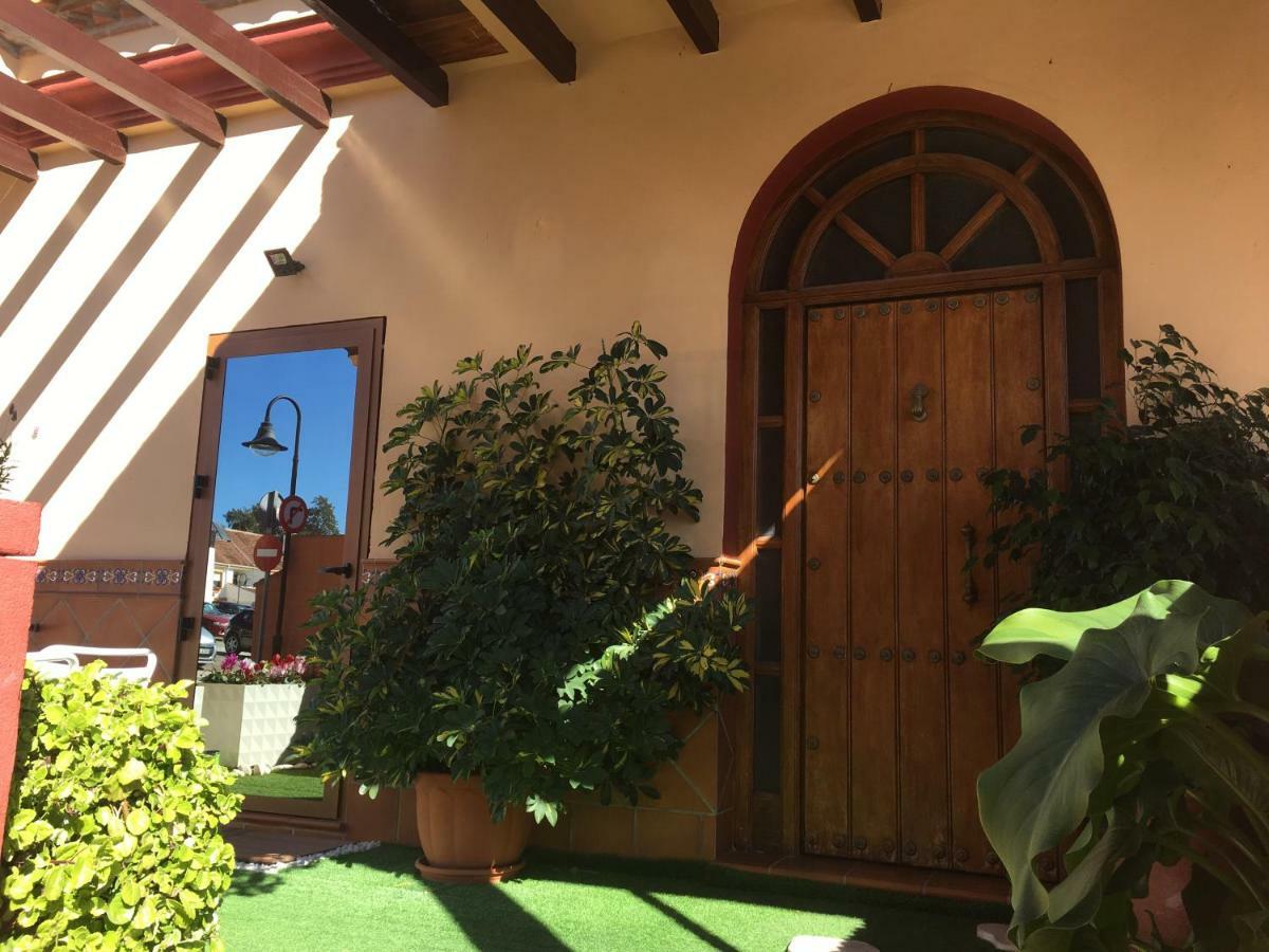 Apartment With Private Patio Fuengirola Extérieur photo